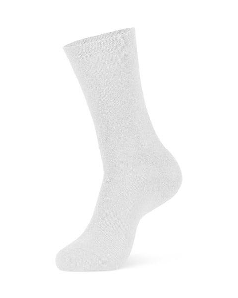 The menique men's mid-crew cotton socks in white color in a white background, side view.