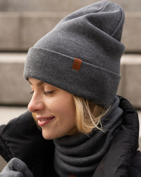 Women's Knitted Beanie & Gloves 2-Piece Set