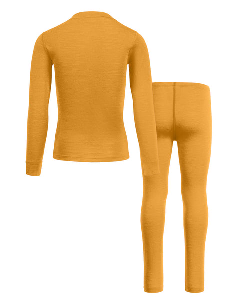 Menique kids&#39; yellow long-sleeve shirt and pants set on a white background