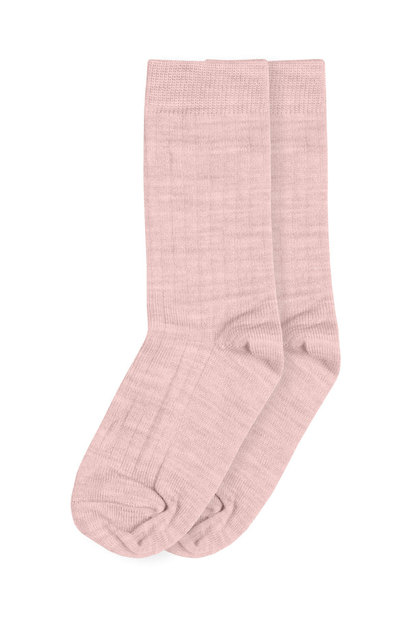 The Menique merino rib crew socks for kids in color pink.