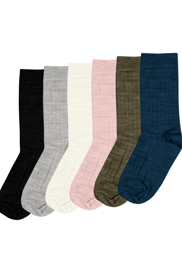 The Menique merino rib crew socks for kids in all colors.