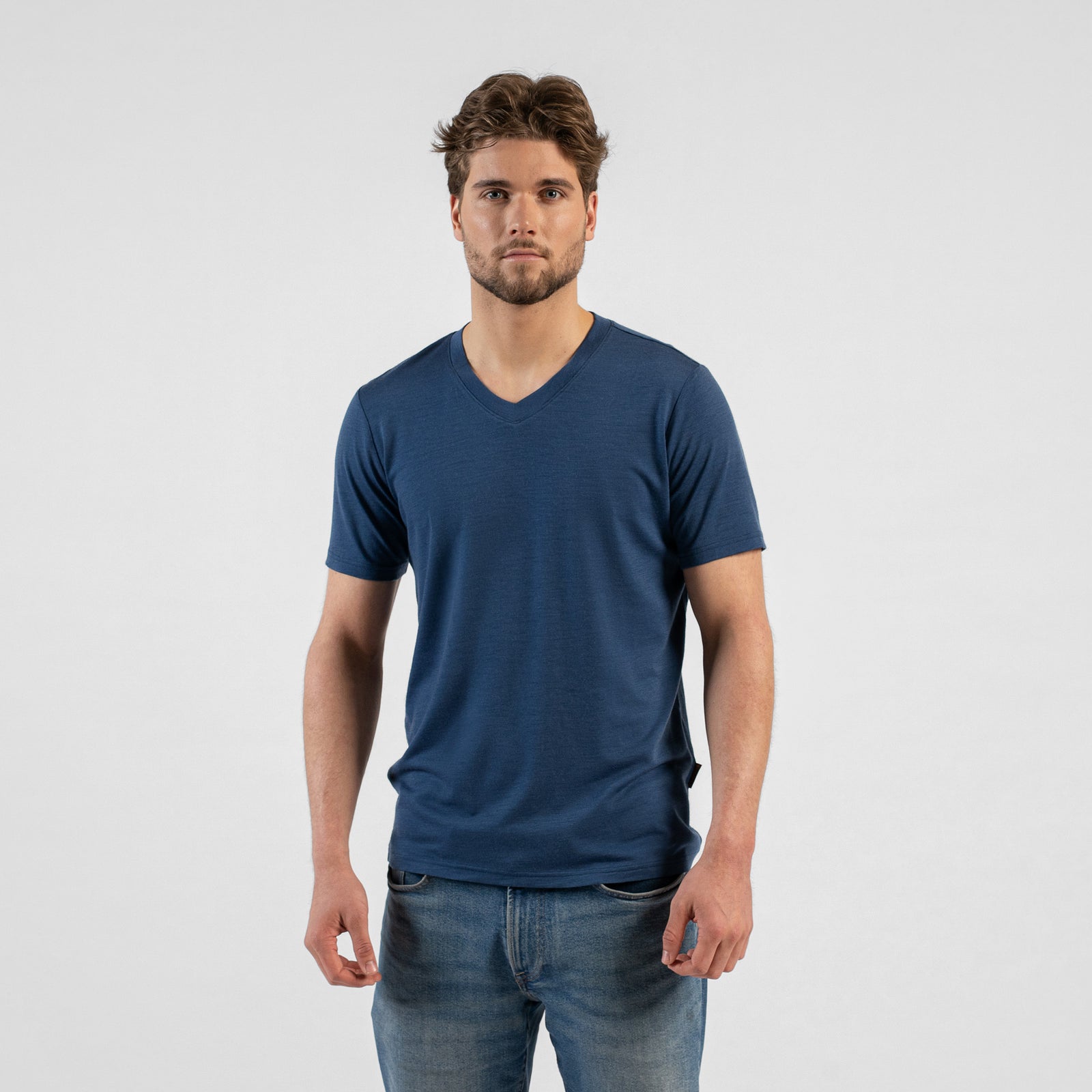 T-shirt col en V en mérinos pour homme, confortable au quotidien