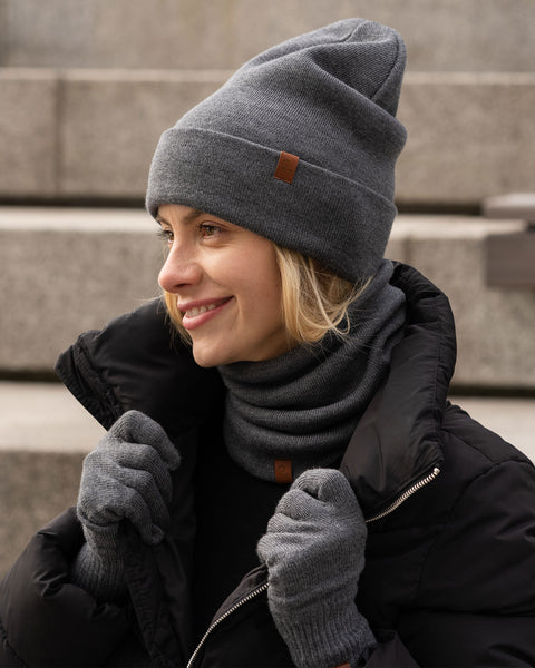 Women&#39;s Knitted Beanie, Gaiter &amp; Gloves 3-Piece Set